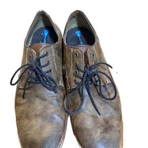 St. John's Bay Men's Brown Memory Foam Lace-Up Oxford Dress Shoes